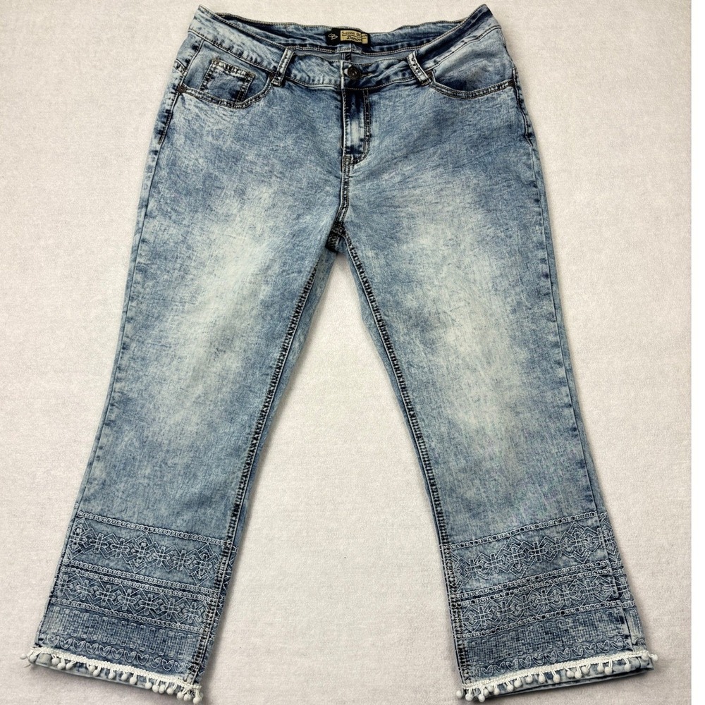 Suzanne Betro Acid Wash Embroidered Pom Pom Hem Crop Jeans Blue Womens‎ 14